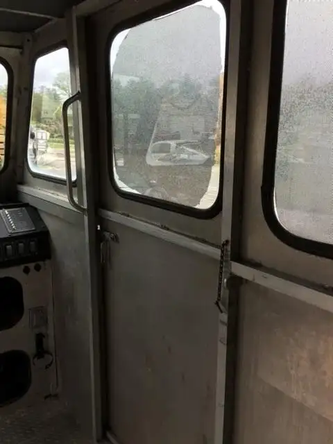 Tàu đổ bộ, chở hàng để bán