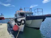 Tàu chở thủy thủ đoàn để bán