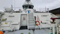 Tàu chở khách để bán