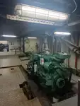Tàu làm việc để bán