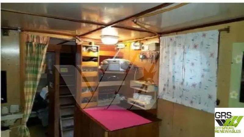 Tàu làm việc để bán