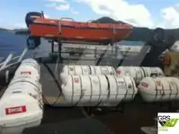 Tàu du lịch để bán