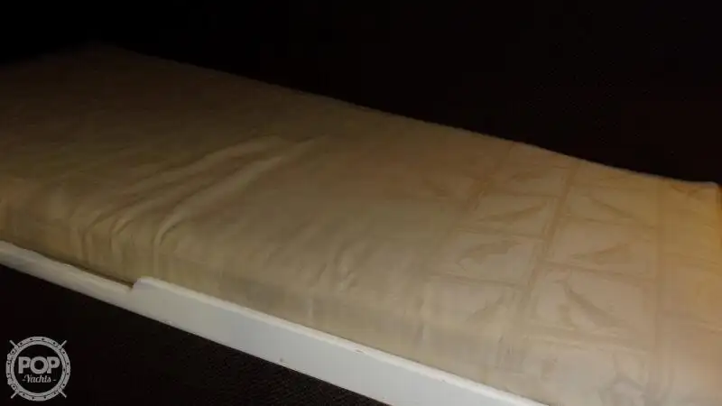Tàu hỗ trợ lặn để bán