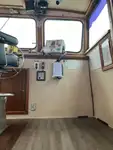 Tàu chở thủy thủ đoàn để bán