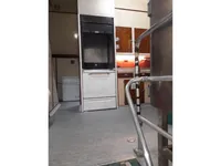 Tàu chở thủy thủ đoàn để bán