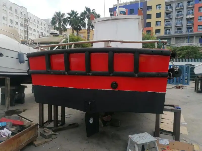 Tàu làm việc để bán