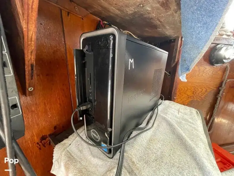 Tàu kéo lưới để bán