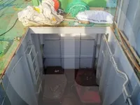 Tàu làm việc để bán