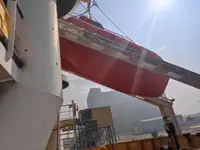 Tàu nạo vét để bán