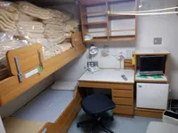 Tàu nghiên cứu để bán