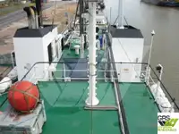 Tàu làm việc để bán