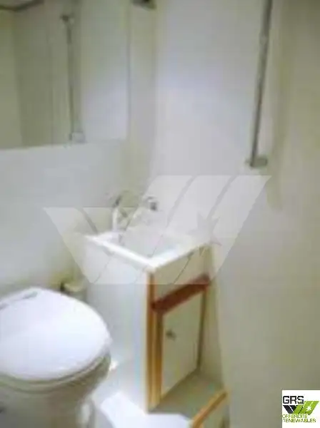 Tàu làm việc để bán