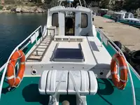 Tàu dẫn đường để bán