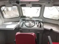 Tàu khảo sát để bán