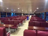 Tàu du lịch để bán