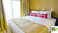 Tàu du lịch để bán