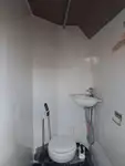 Tàu làm việc để bán