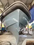 Tàu chở thủy thủ đoàn để bán