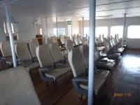 Tàu phà để bán