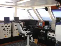 Tàu nghiên cứu để bán