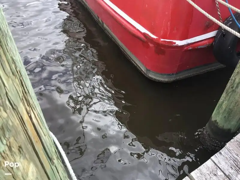 Tàu kéo lưới để bán