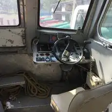 Tàu làm việc để bán