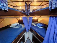Tàu nghiên cứu để bán