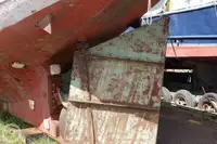 Tàu kéo để bán