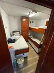 Tàu container để bán