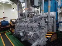 Tàu kéo để bán