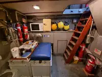 Thuyền cứu sinh để bán
