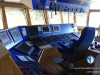Tàu kéo lưới để bán