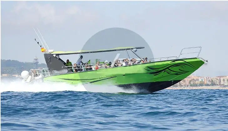 Tàu chở khách để bán