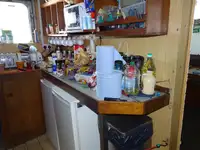 Tàu làm việc để bán