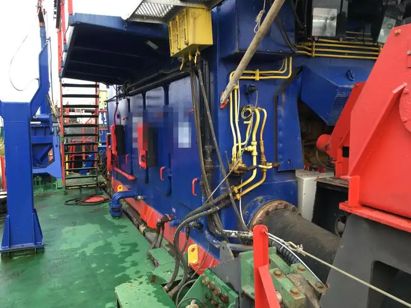 Tàu nạo vét để bán