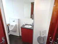 Tàu du lịch để bán