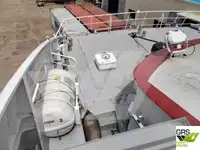 Tàu du lịch để bán