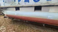 Tàu du lịch để bán