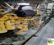Tàu chở thủy thủ đoàn để bán