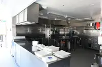 Sà lan để bán