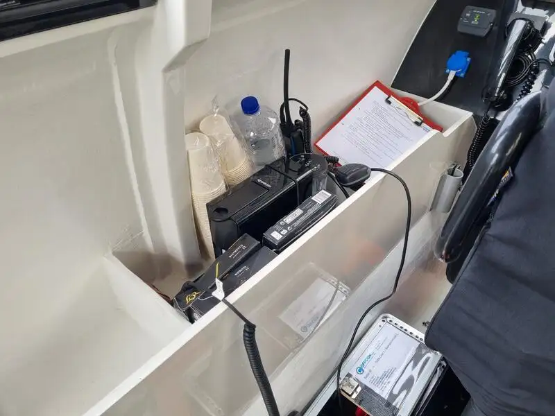 Tàu container để bán