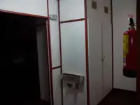 Tàu kéo để bán