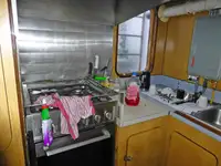 Tàu câu dài để bán