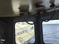 Tàu kéo lưới để bán