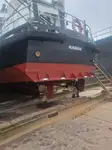 Tàu chở thủy thủ đoàn để bán