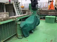Tàu kéo để bán