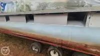 Tàu du lịch để bán