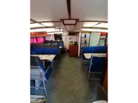 Tàu chở thủy thủ đoàn để bán