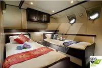 Tàu du lịch để bán