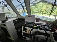 Tàu hỗ trợ lặn để bán